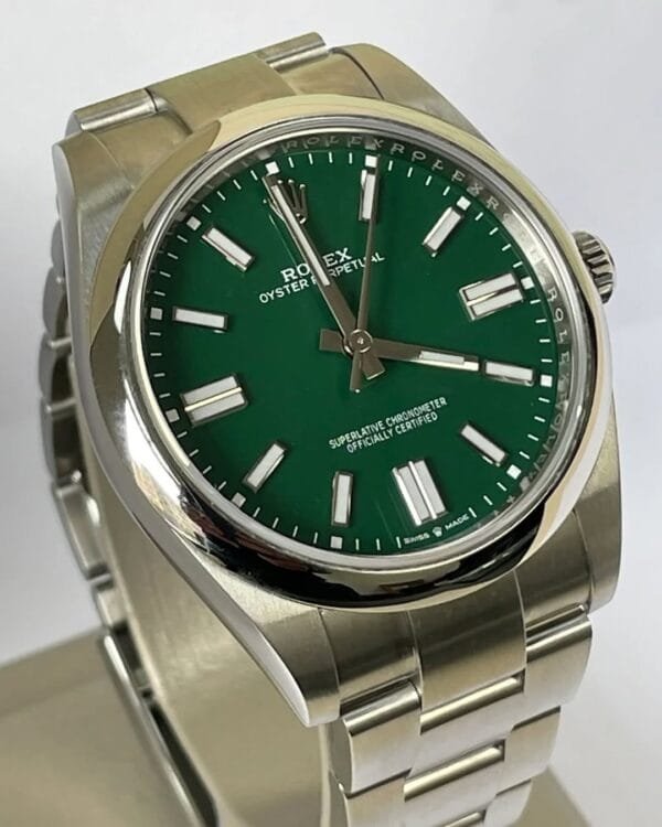 Rolex Oyster Perpetual 41 - 2023 - Domed Bezel - Green Index Dial - Oyster Bracelet - 124300 - Image 2