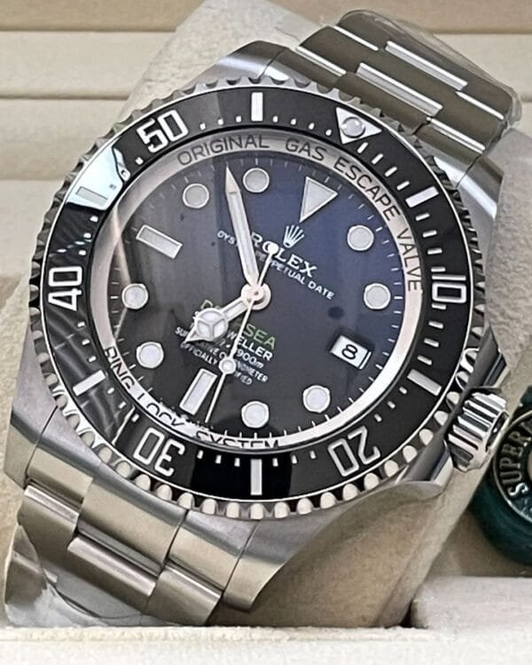 Rolex Sea-Dweller Deepsea 44 - 2024 - James Cameron Dial - 136660 - Image 4