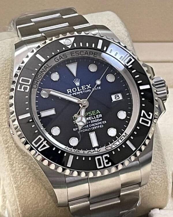 Rolex Sea-Dweller Deepsea 44 - 2024 - James Cameron Dial - 136660 - Image 3