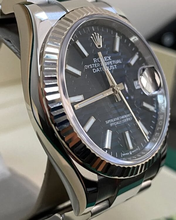 Rolex Steel Datejust 36 - 2022 - Fluted Bezel - Bright Blue Fluted-Motif Dial - Oyster Bracelet - 126234 - Image 8