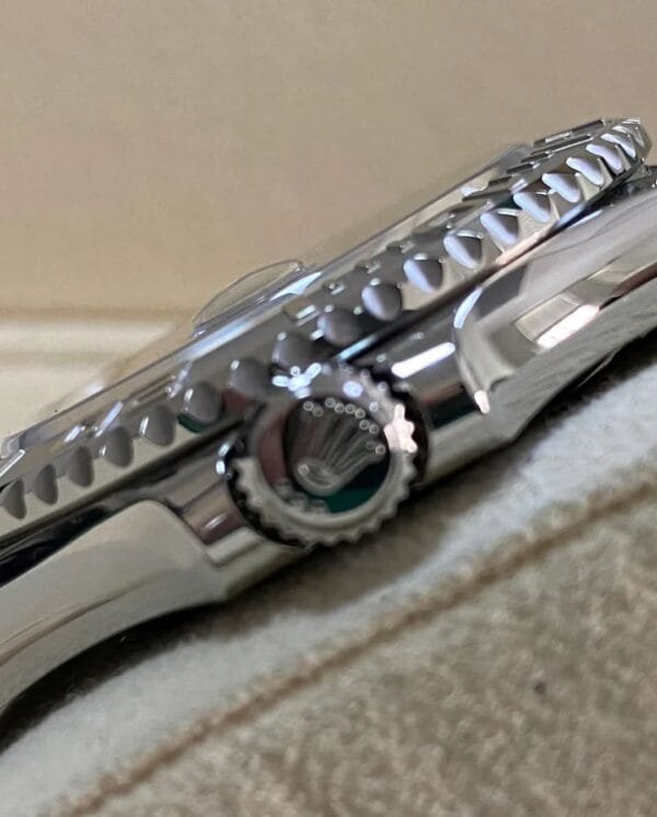 Rolex Steel and Platinum Yacht-Master 40 - 2023- Blue Dial - Platinum Bezel - 126622 - Image 4