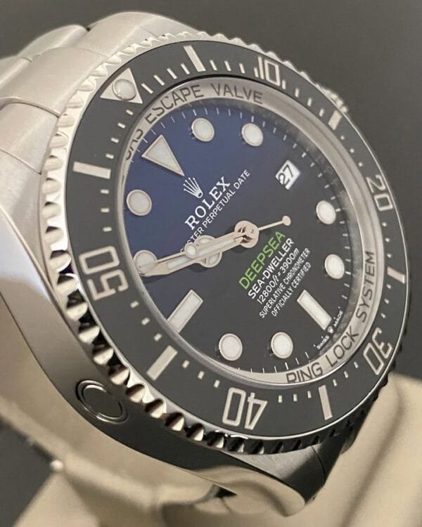 Rolex Sea-Dweller Deepsea 44 - 2024 - James Cameron Dial - 136660 - Image 9
