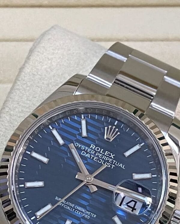 Rolex Steel Datejust 36 - 2022 - Fluted Bezel - Bright Blue Fluted-Motif Dial - Oyster Bracelet - 126234 - Image 6