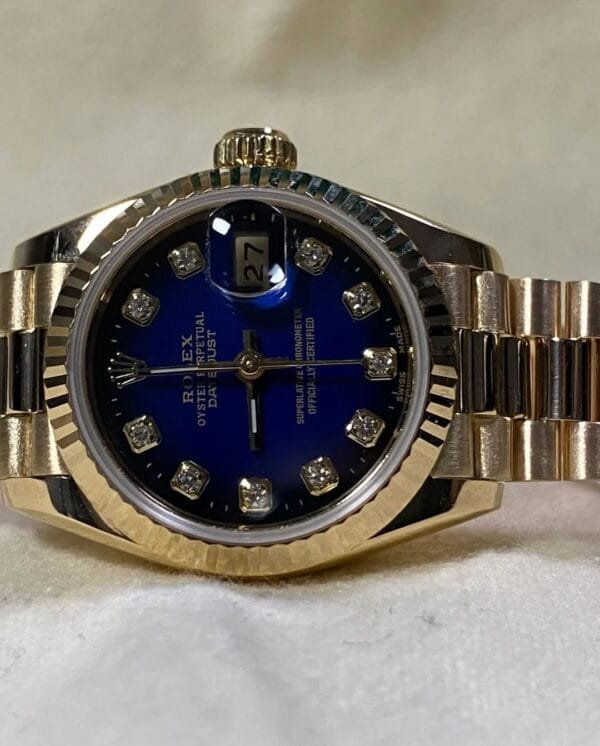 Rolex Yellow Gold Lady-Datejust 26 - N Serial - Fluted Bezel - Blue Vignette Diamond Dial - President Bracelet - 69178 - Image 2