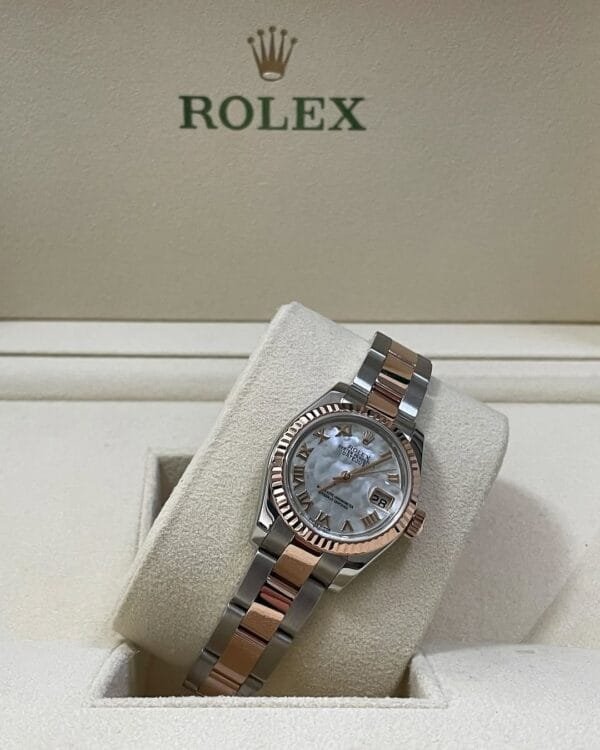 Rolex Everose Gold and Steel Lady-Datejust 26 - 2018 - Fluted Bezel - Mother-Of-Pearl Roman Dial - Oyster Bracelet - 179171 - Image 7