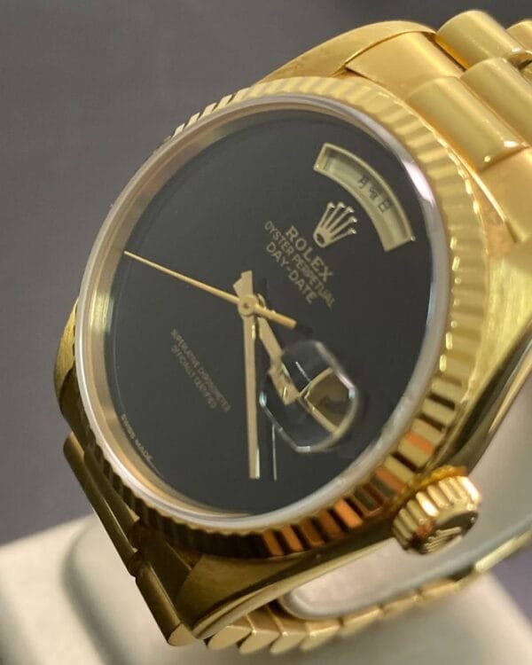 Rolex Yellow Gold Day-Date 36 - S serial - Fluted Bezel - Onyx Dial - Japanese Day Wheel - President Bracelet - 18238 *FULL SET* - Image 6