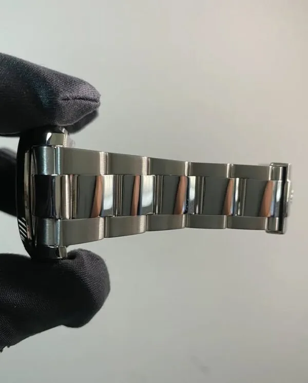Rolex Steel Datejust 36 Turn-O-Graph - F Serial - Fluted Bezel - Black Index Dial - Oyster Bracelet - 116264 - Image 3