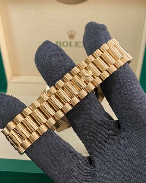 Rolex Yellow Gold Day-Date 40 - 2023 - Fluted Bezel - White Roman Dial - President Bracelet - 228238 *FULL SET* - Image 9