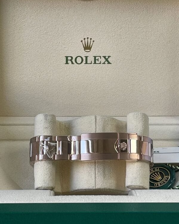 Rolex Everose Gold GMT-Master II - 2024 - “Root Beer” Bezel - Oyster Bracelet - 126715CHNR - Image 9