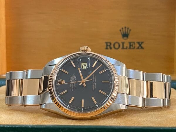 Rolex Steel and Everose Gold Datejust 36 - Fluted Bezel - Black Index Dial - Oyster Bracelet - 1601