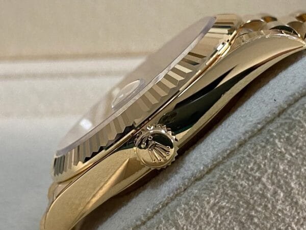 Rolex Yellow Gold Day-Date 40 - 2023 - Fluted Bezel - Champagne Roman Dial - President Bracelet - 228238 - Image 2