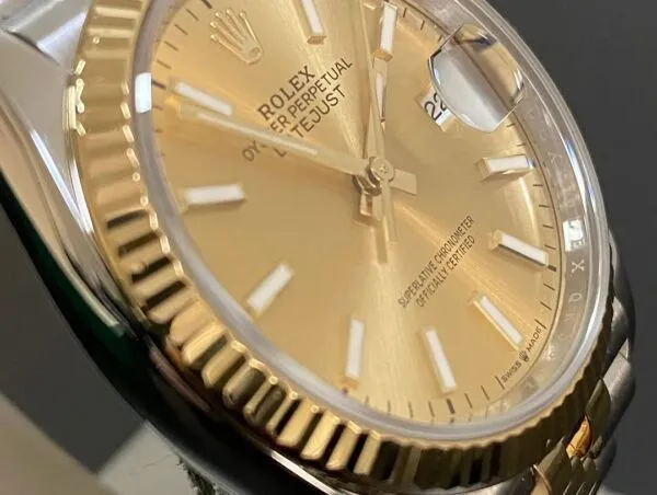 Rolex Steel and Yellow Gold Datejust 36 - 2018 - Fluted Bezel - Champagne Index Dial - Jubilee Bracelet - 126233 - Image 9