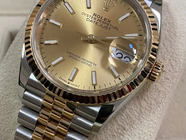 Rolex Steel and Yellow Gold Datejust 36 - 2018 - Fluted Bezel - Champagne Index Dial - Jubilee Bracelet - 126233 - Image 4