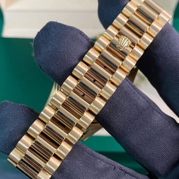 Rolex Yellow Gold Day-Date 36 - Diamond Bezel - Diamond Dial - President Bracelet - 18048 - Image 10