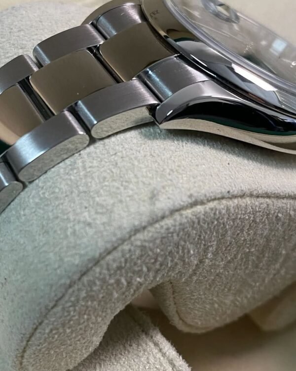 Rolex Steel Datejust 36 - 2021 - Domed Bezel - Blue Dial - Oyster Bracelet - 126200 *FULL SET* - Image 4