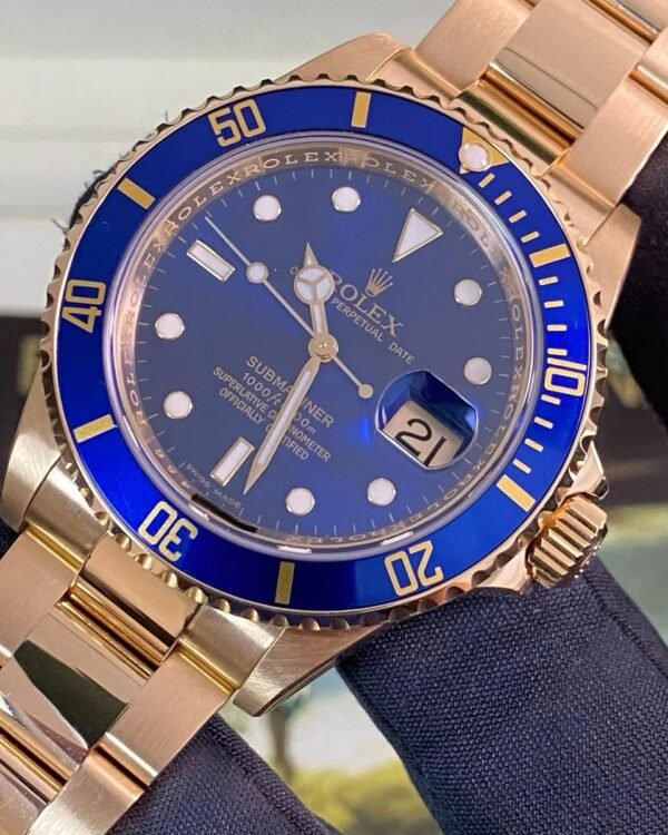 Rolex Yellow Gold Submariner Date - Z serial - Pre Ceramic Blue Bezel - Blue Dial - 16618 - Image 8