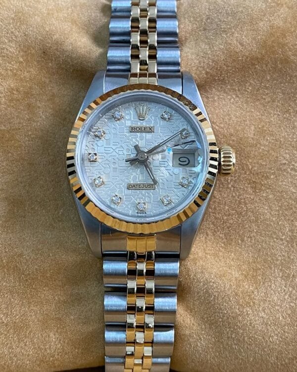 Rolex Steel and Yellow Gold Lady-Datejust - E serial - Fluted Bezel - Silver Anniversary Diamond Dial - Jubilee Bracelet - 69173 - Image 10
