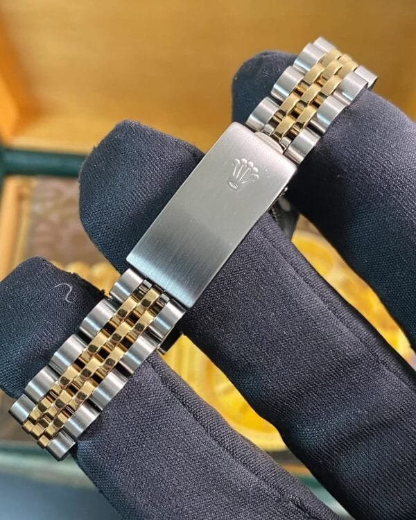 Rolex Steel and Yellow Gold Lady-Datejust - E serial - Fluted Bezel - Silver Anniversary Diamond Dial - Jubilee Bracelet - 69173 - Image 4