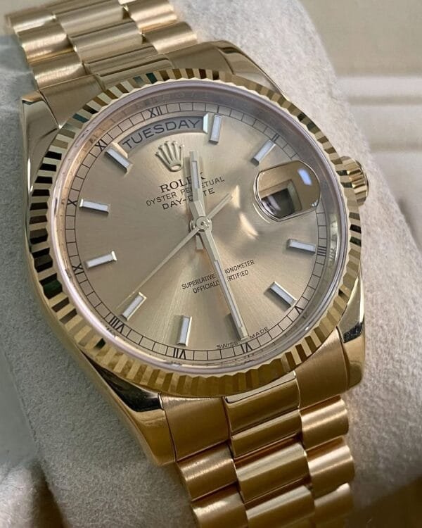Rolex Yellow Gold Day-Date 36 - 2018 - Fluted Bezel - Champagne Index Dial - President Bracelet - 118238 *UNPOLISHED* - Image 13
