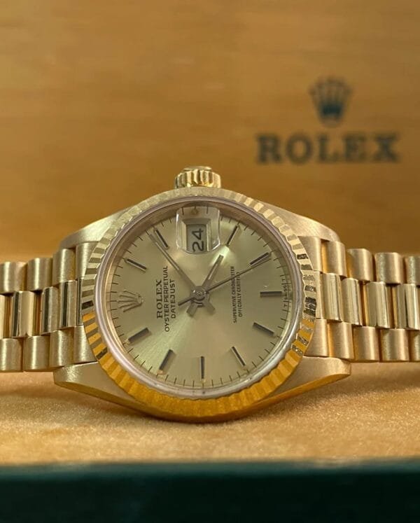 Rolex Yellow Gold Lady-Datejust - 1986 - Fluted Bezel - Champagne Index Dial - President Bracelet - 69178 - Image 9
