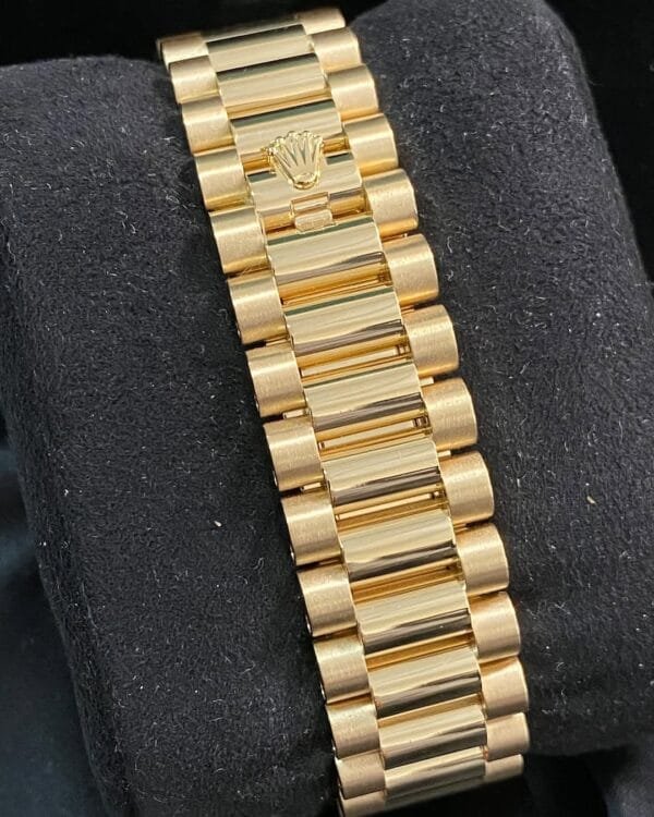 Rolex Yellow Gold Day-Date 36 - 2021 - Fluted Bezel - Champagne Index Dial - President Bracelet - 128238 *FULL SET* - Image 3