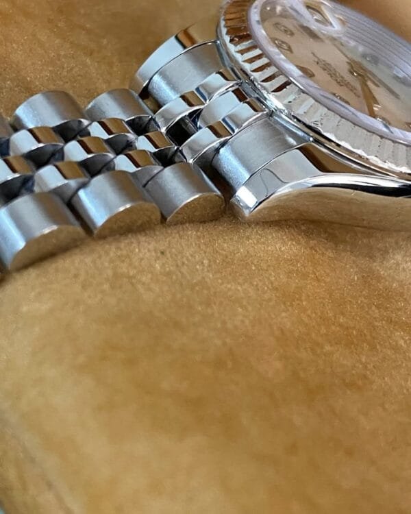 Rolex Steel Lady-Datejust - Z serial - Fluted Bezel - Mother-of-Pearl Diamond Dial - Jubilee Bracelet - 179174 - Image 5