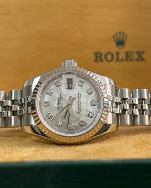 Rolex Steel Lady-Datejust - Z serial - Fluted Bezel - Mother-of-Pearl Diamond Dial - Jubilee Bracelet - 179174