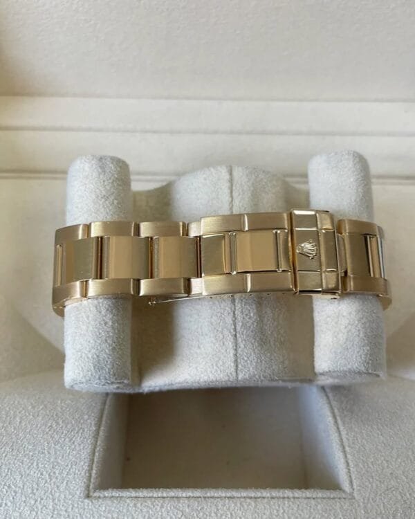 Rolex Yellow Gold Yacht-Master 40 - White Dial - 16628 - Image 7