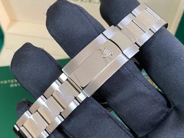 Rolex Steel Datejust 41 - 2022 - Smooth Bezel - Silver Index Dial - Oyster Bracelet - 126300 *COMPLETE SET* - Image 9