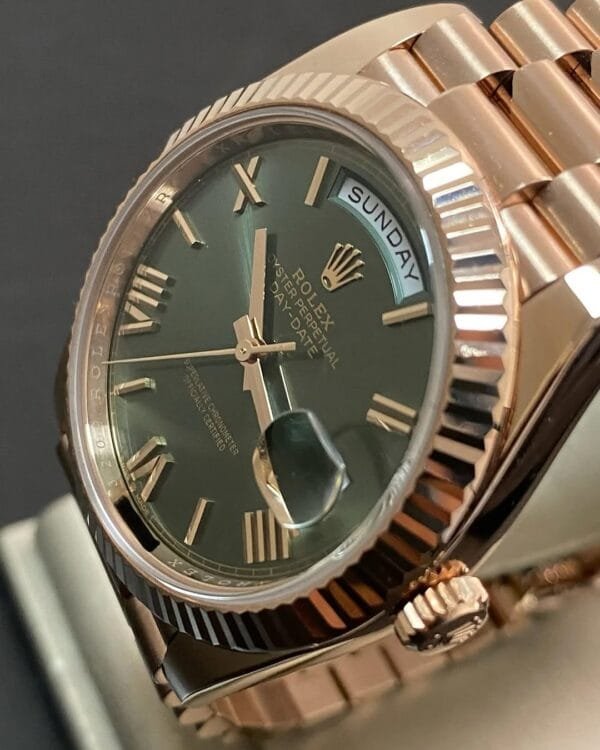 Rolex Everose Gold Day-Date 40 - 2024 - Fluted Bezel - Olive Green Dial - President Bracelet - 228235 *FULL SET* - Image 7