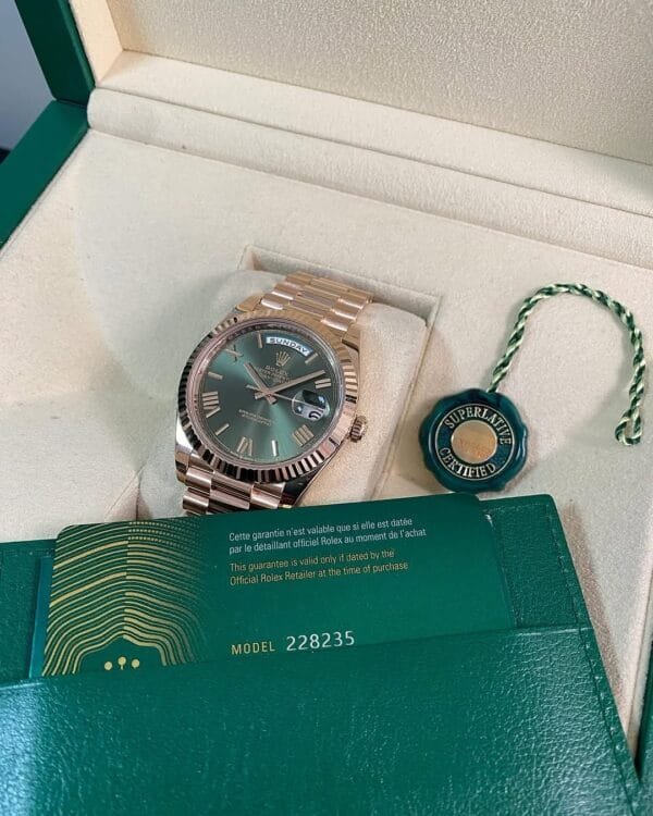 Rolex Everose Gold Day-Date 40 - 2024 - Fluted Bezel - Olive Green Dial - President Bracelet - 228235 *FULL SET* - Image 4