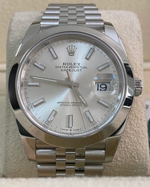 Rolex Steel Datejust 41 - 2021 - Smooth Bezel -Silver Index Dial - Jubilee Bracelet - 126300 *FULL SET* - Image 4