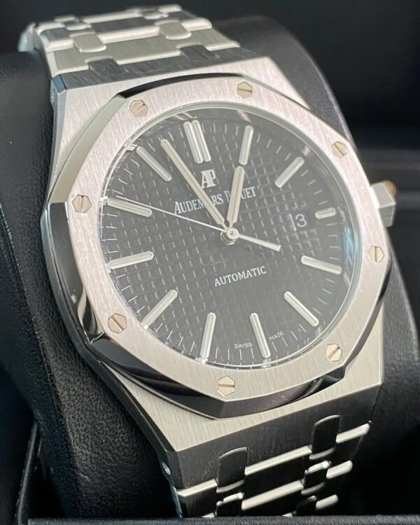 Audemars Piguet Royal Oak Self Winding - Black Dial - 15400ST *FULL SET* - Image 10