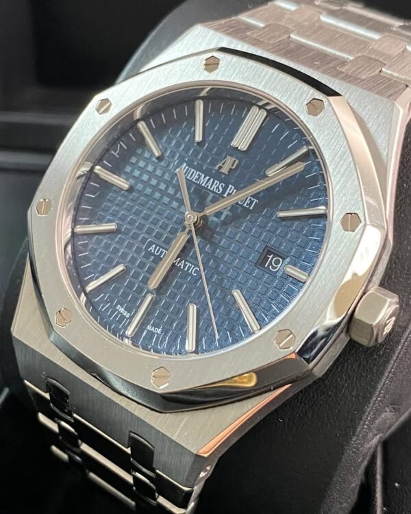 Audemars Piguet Royal Oak Self Winding - 2015 - Blue Dial - 15400ST *FULL SET* - Image 7