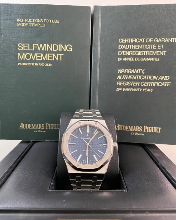 Audemars Piguet Royal Oak Self Winding - 2015 - Blue Dial - 15400ST *FULL SET*