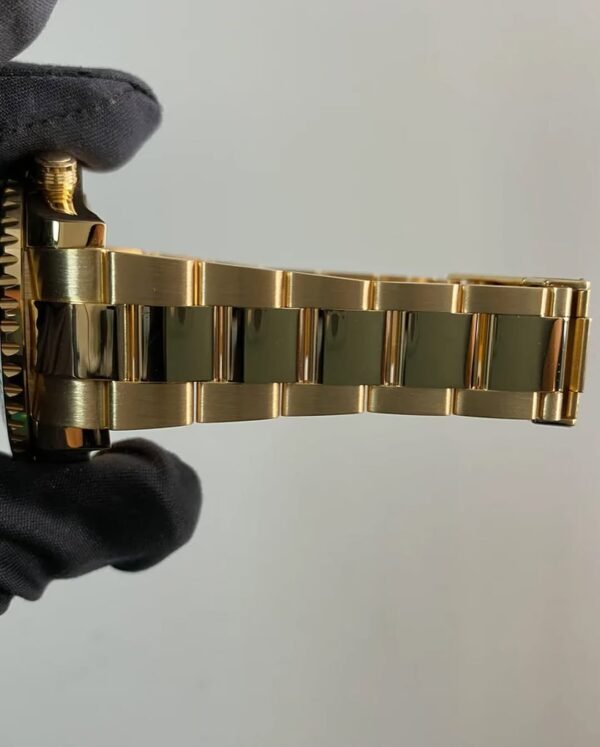 Rolex Yellow Gold Yacht-Master II - 2015 - Blue Bezel - White Dial - 116688 *FULL SET* - Image 2