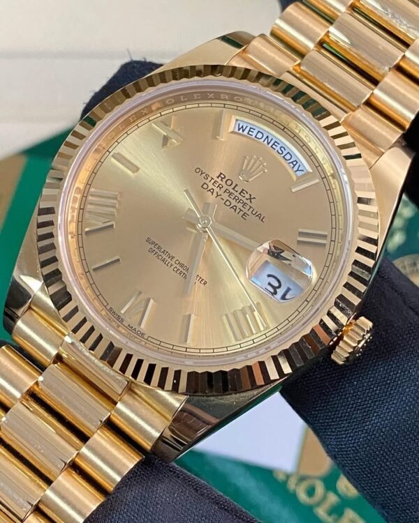 Rolex Yellow Gold Day-Date 40 - 2018 - Fluted Bezel - Champagne Roman Dial - President Bracelet - 228238 *FULL SET* - Image 4