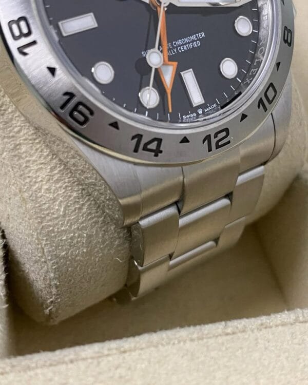 Rolex Oystersteel Explorer II - 2025 - Black Dial - Oyster Bracelet - 226570 *FULL SET* - Image 8