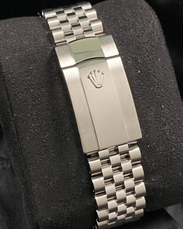 Rolex Steel Datejust 41 - 2025 - Smooth Bezel -White Index Dial - Jubilee Bracelet - 126300 *FULL SET* - Image 9
