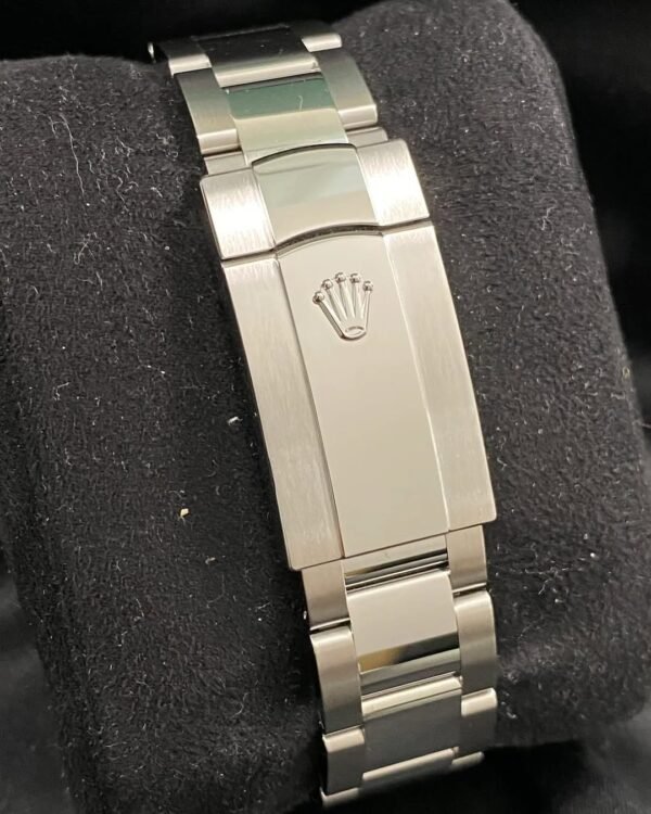 Rolex Steel Datejust 41 - 2025 - Fluted Bezel - Mint Green Dial - Oyster Bracelet - 126334 *FULL SET* - Image 8