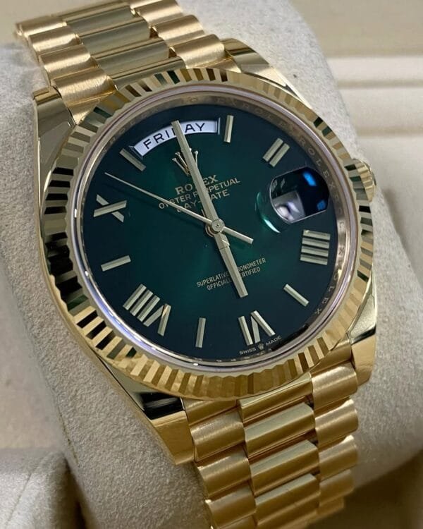 Rolex Yellow Gold Day-Date 40 - 2024 - Fluted Bezel - Green Ombre Dial - President Bracelet - 228238 *FULL SET* - Image 6