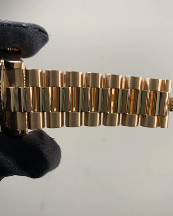 Rolex Everose Gold Day-Date 36 - P serial - Fluted Bezel - Pink Roman Dial - President Bracelet - 118235 *FULL SET* - Image 8