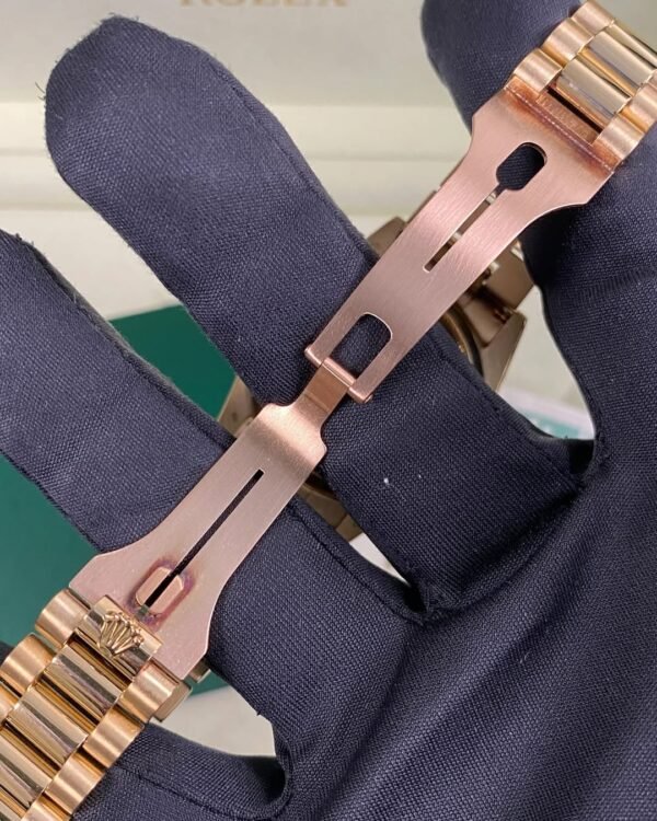 Rolex Yellow Gold Day-Date 36 - P serial - Fluted Bezel - Champagne Diamond Dial - President Bracelet - 118238 *FULL SET* - Image 7
