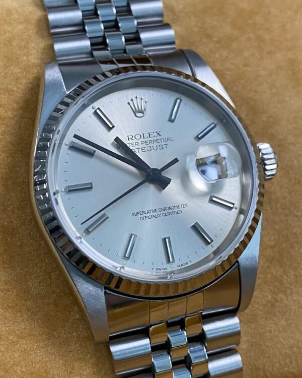 Rolex Steel Datejust 36 - R serial - Fluted Bezel - Silver Index Dial - Jubilee Bracelet - 16234 - Image 11