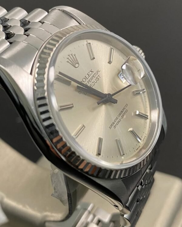 Rolex Steel Datejust 36 - R serial - Fluted Bezel - Silver Index Dial - Jubilee Bracelet - 16234 - Image 3