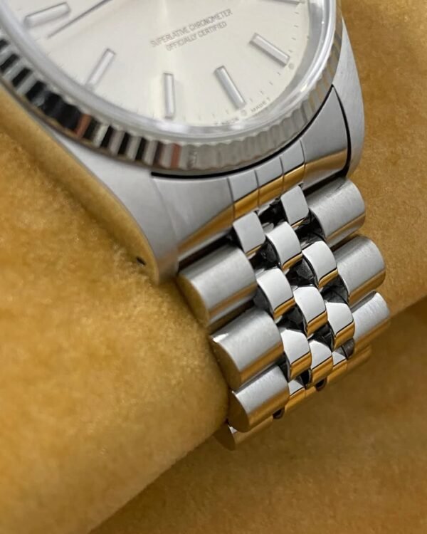 Rolex Steel Datejust 36 - R serial - Fluted Bezel - Silver Index Dial - Jubilee Bracelet - 16234 - Image 2