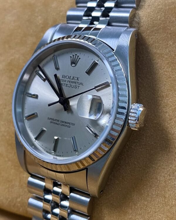 Rolex Steel Datejust 36 - R serial - Fluted Bezel - Silver Index Dial - Jubilee Bracelet - 16234 - Image 10