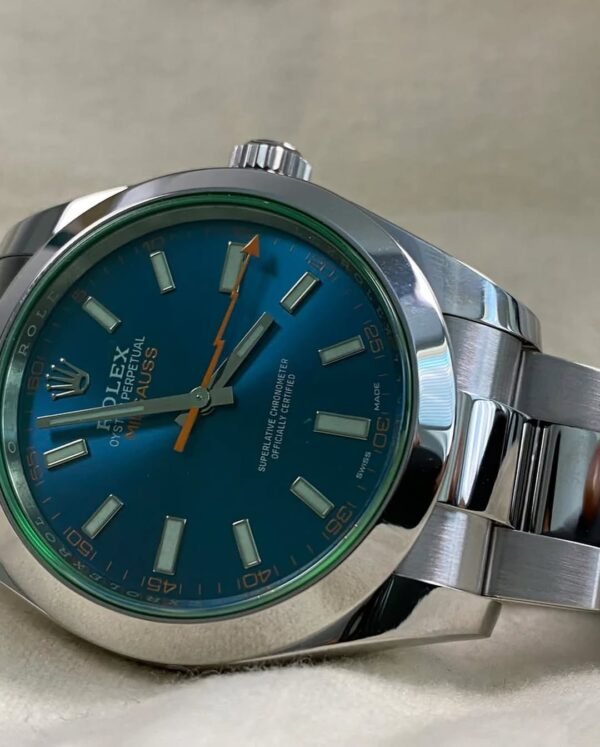 Rolex Milgauss - 2022 - Blue Dial Green Crystal - 116400GV *FULL SET* - Image 9