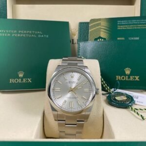 Rolex Oyster Perpetual 41 - 2025 - Domed Bezel - Silver Dial - Oyster Bracelet - 124300 *FULL SET*