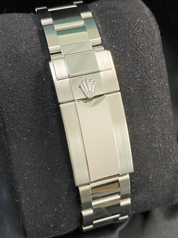 Rolex Yacht-Master 40 - 2025- Rhodium Dial - Platinum Bezel - 126622 *FULL SET* - Image 3